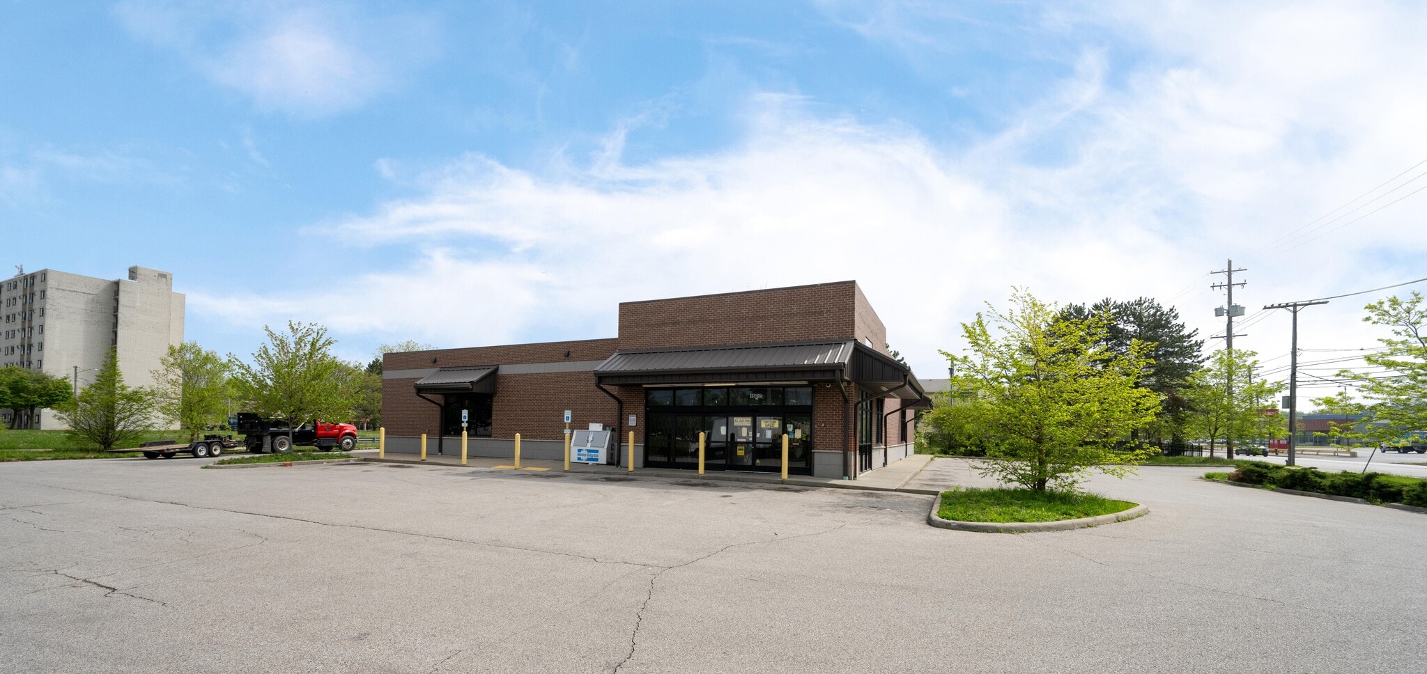 16015 Lake Shore Blvd, Cleveland, OH for Sale