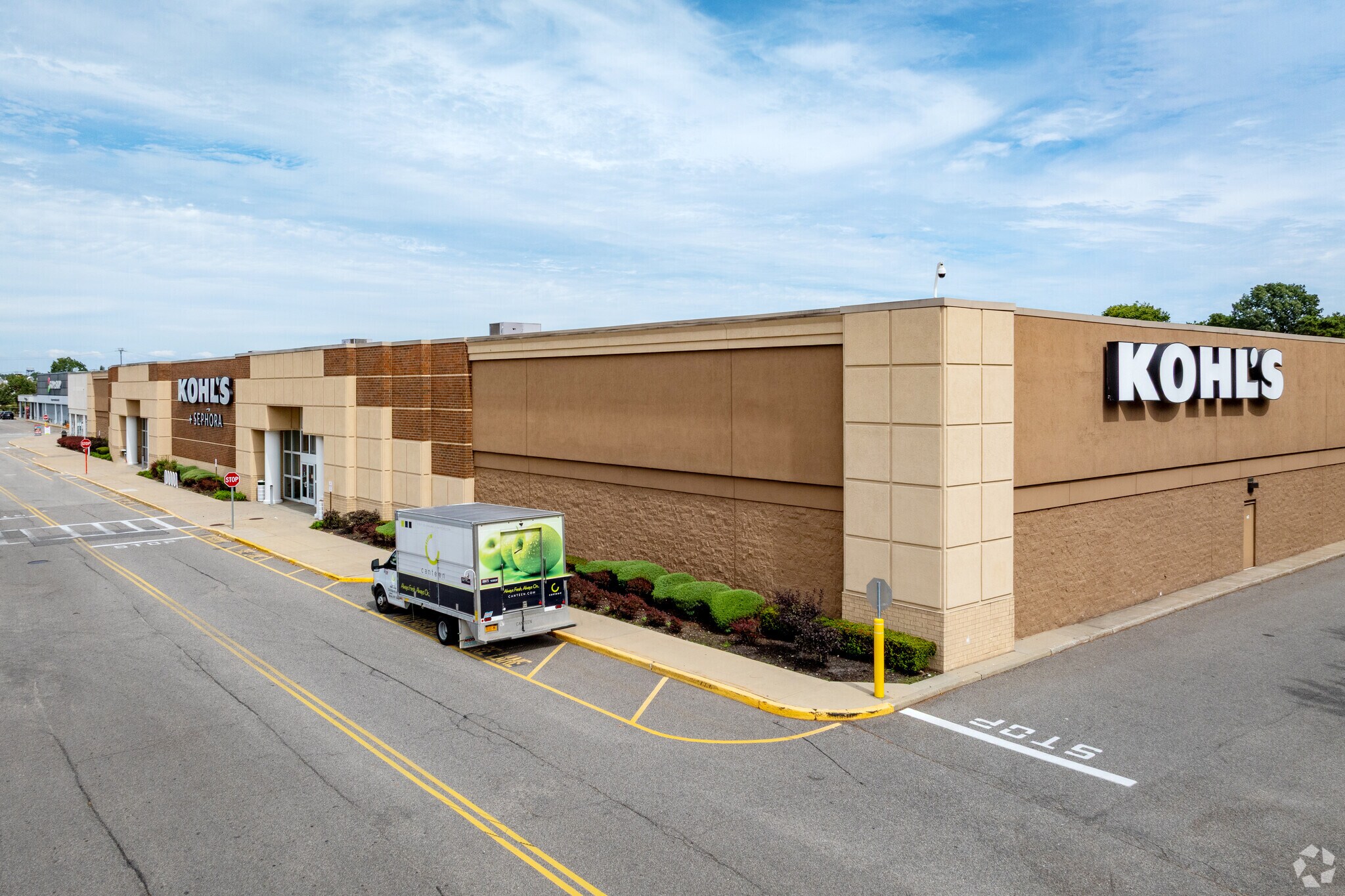 403-421 Commack Rd, Deer Park, NY for Rent