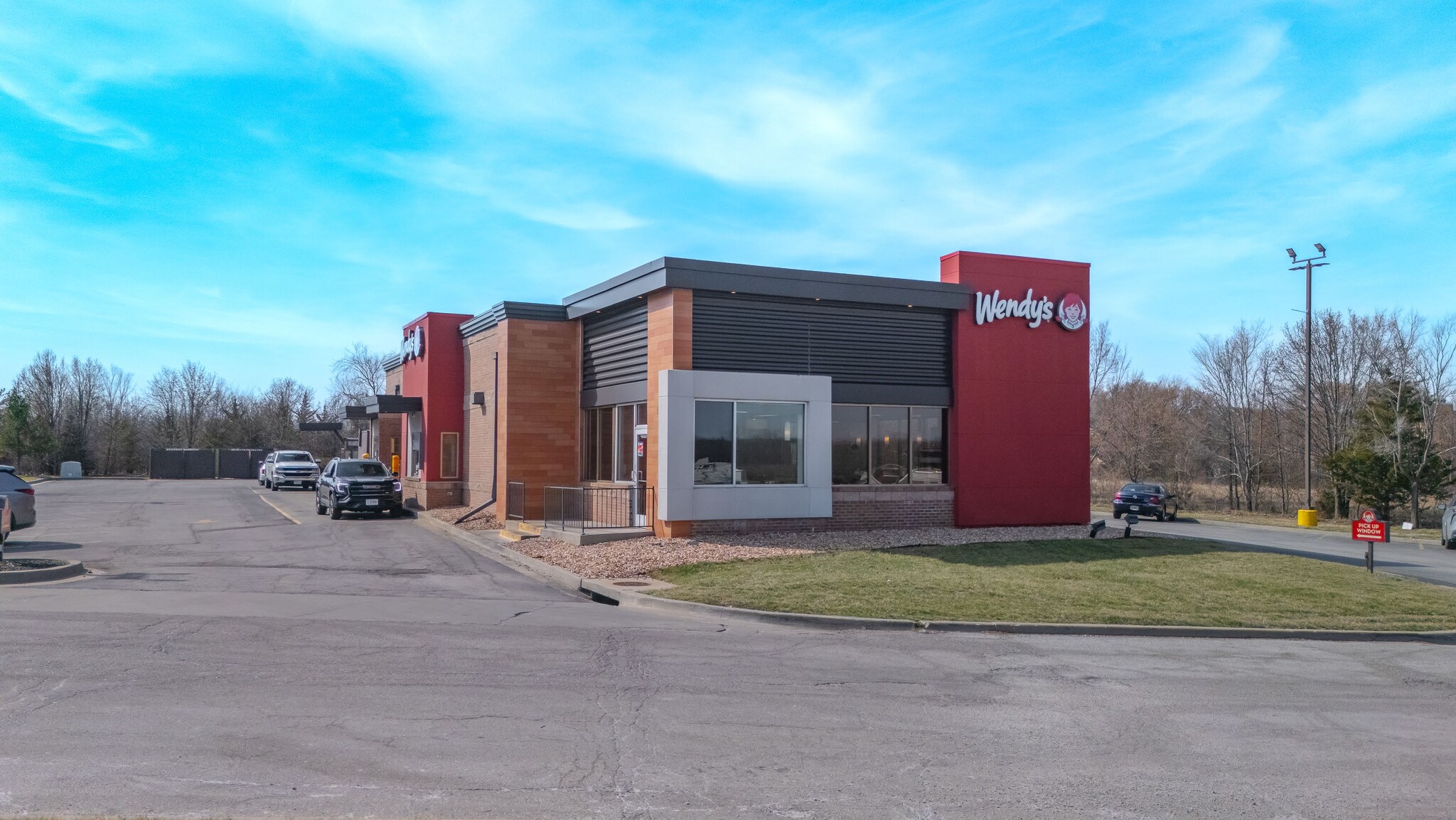 9800 NW Prairie View Rd, Kansas City, MO for Sale