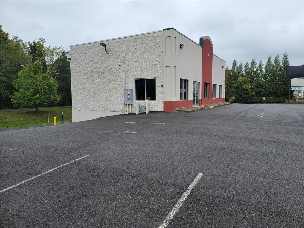 1805 Vestal Pky E, Vestal Township, NY for Rent