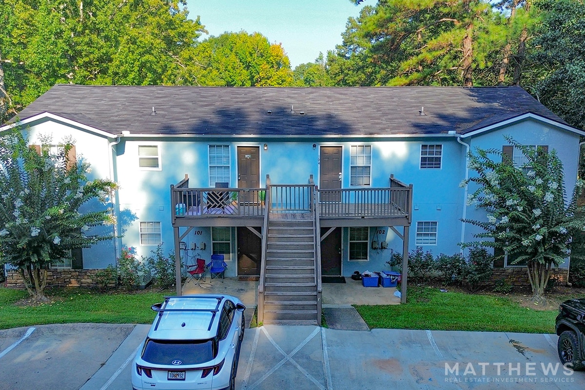 8373 Thomas Rd, Jonesboro, GA for Sale