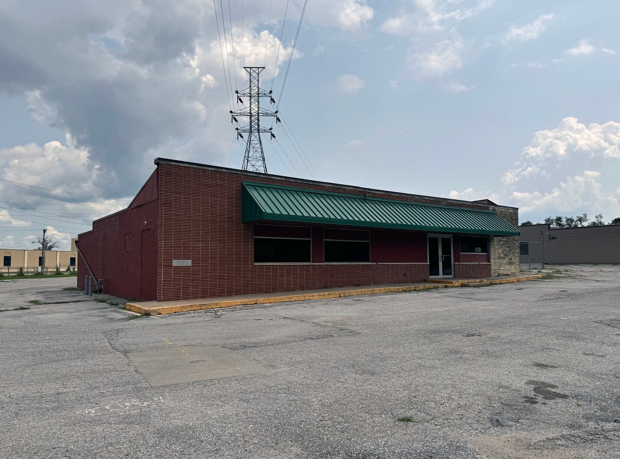 8919 N 30th St, Omaha, NE for Rent