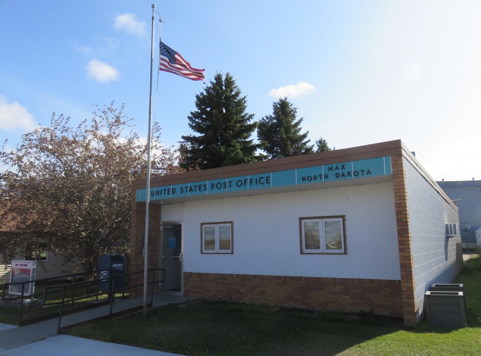 211 Main St, Max, ND for Sale