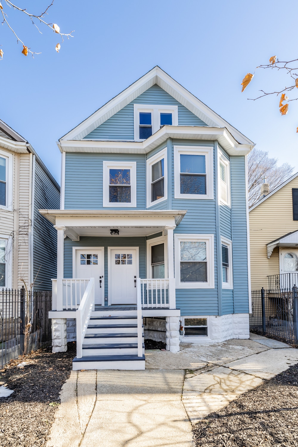 6129 N Ravenswood Ave, Chicago, IL for Sale