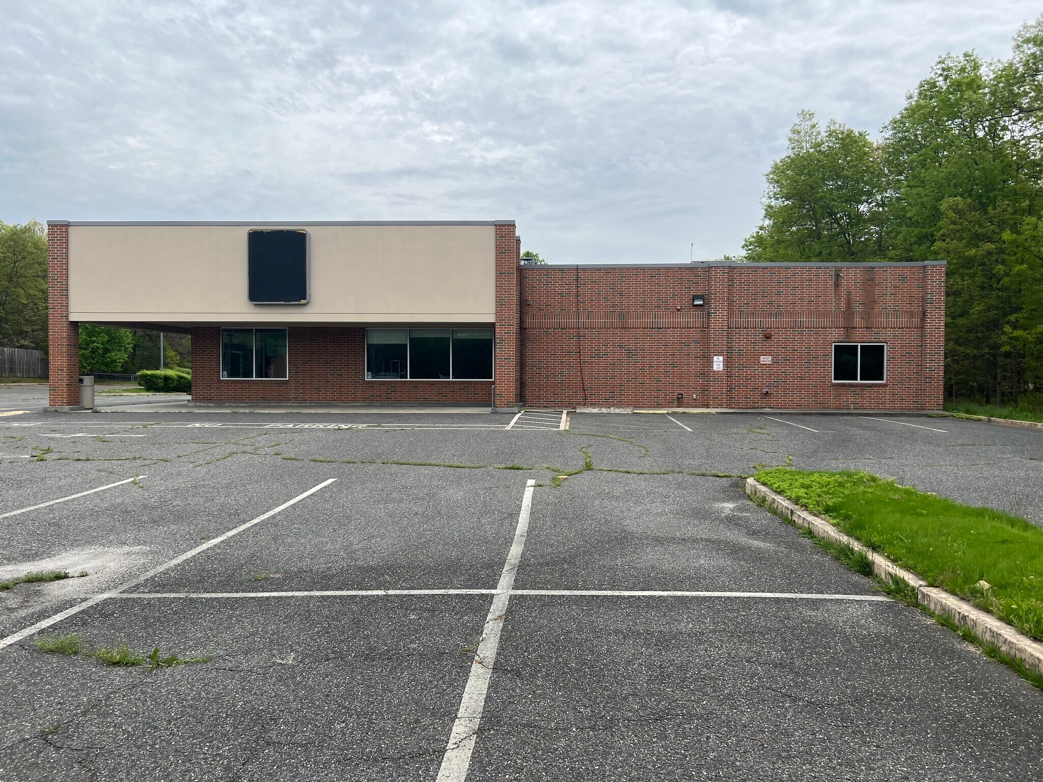 6679 Us Highway 9 Howell, NJ 07731 Retail Property for Sale on