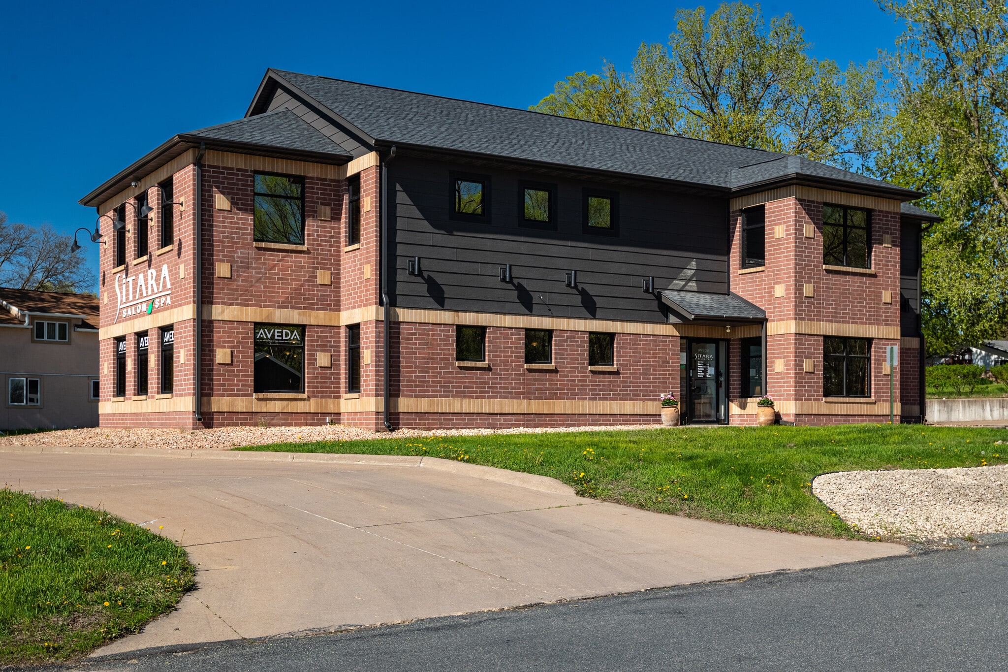 W6822 Hilltop Dr, Onalaska, WI for Sale