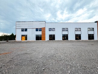 Dieppe, NB Industrial - 40 Englehart st