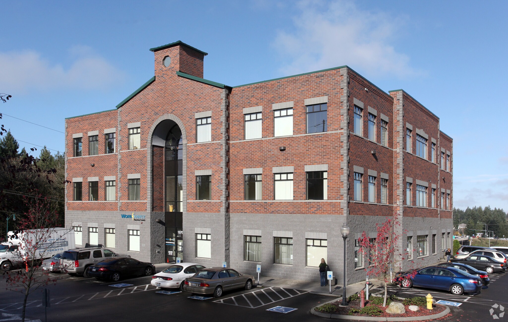 1570 Irving St, Tumwater, WA for Rent
