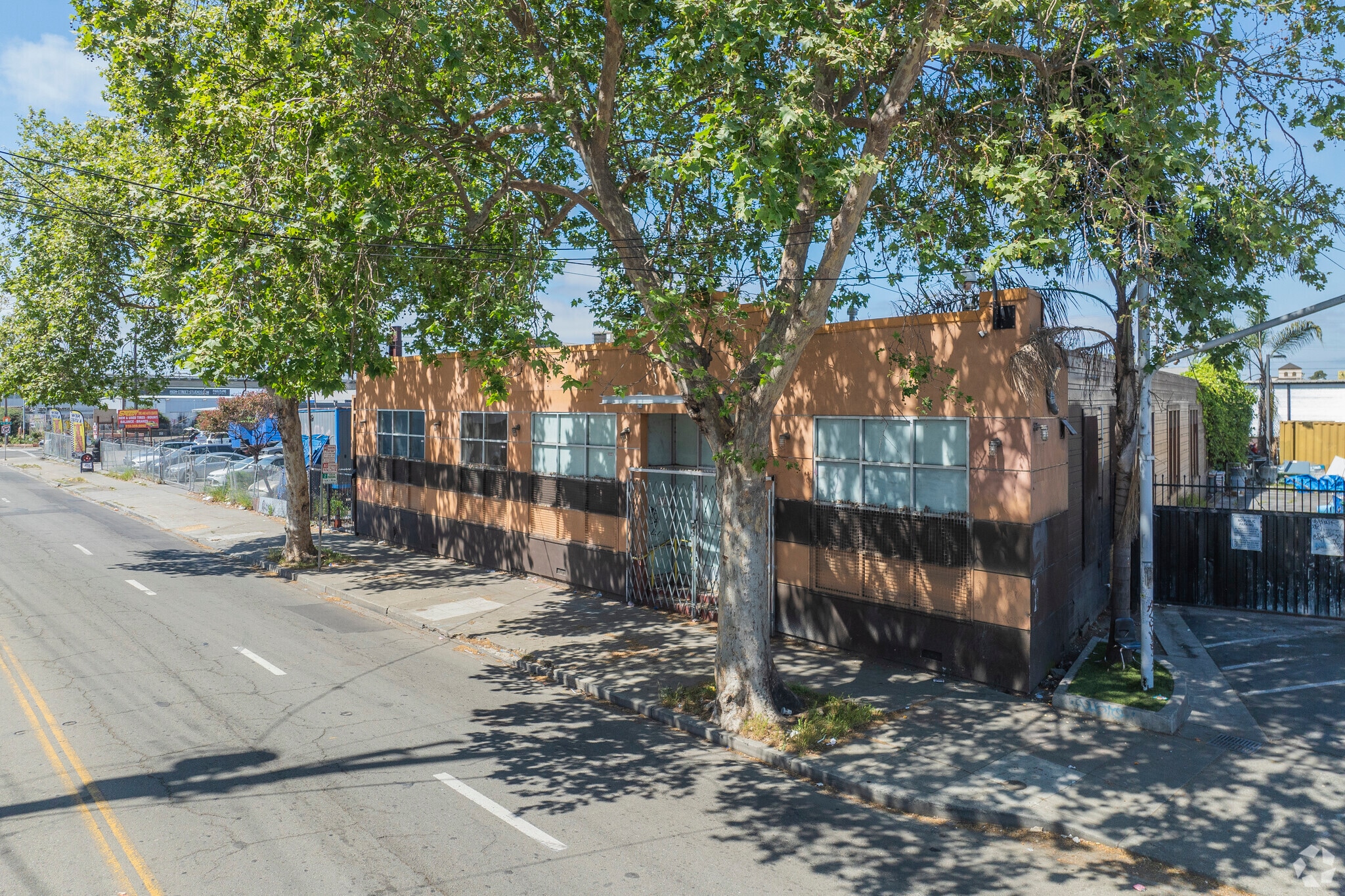 1241 High St, Oakland, CA for Sale