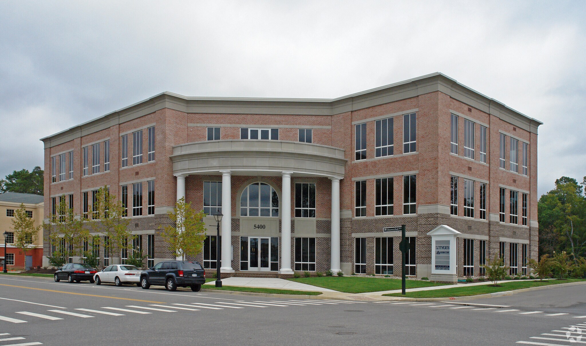 5400 Discovery Park Blvd Williamsburg, VA 23188 Office Property for