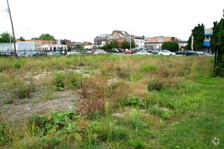 109-111 W Alexandrine St  