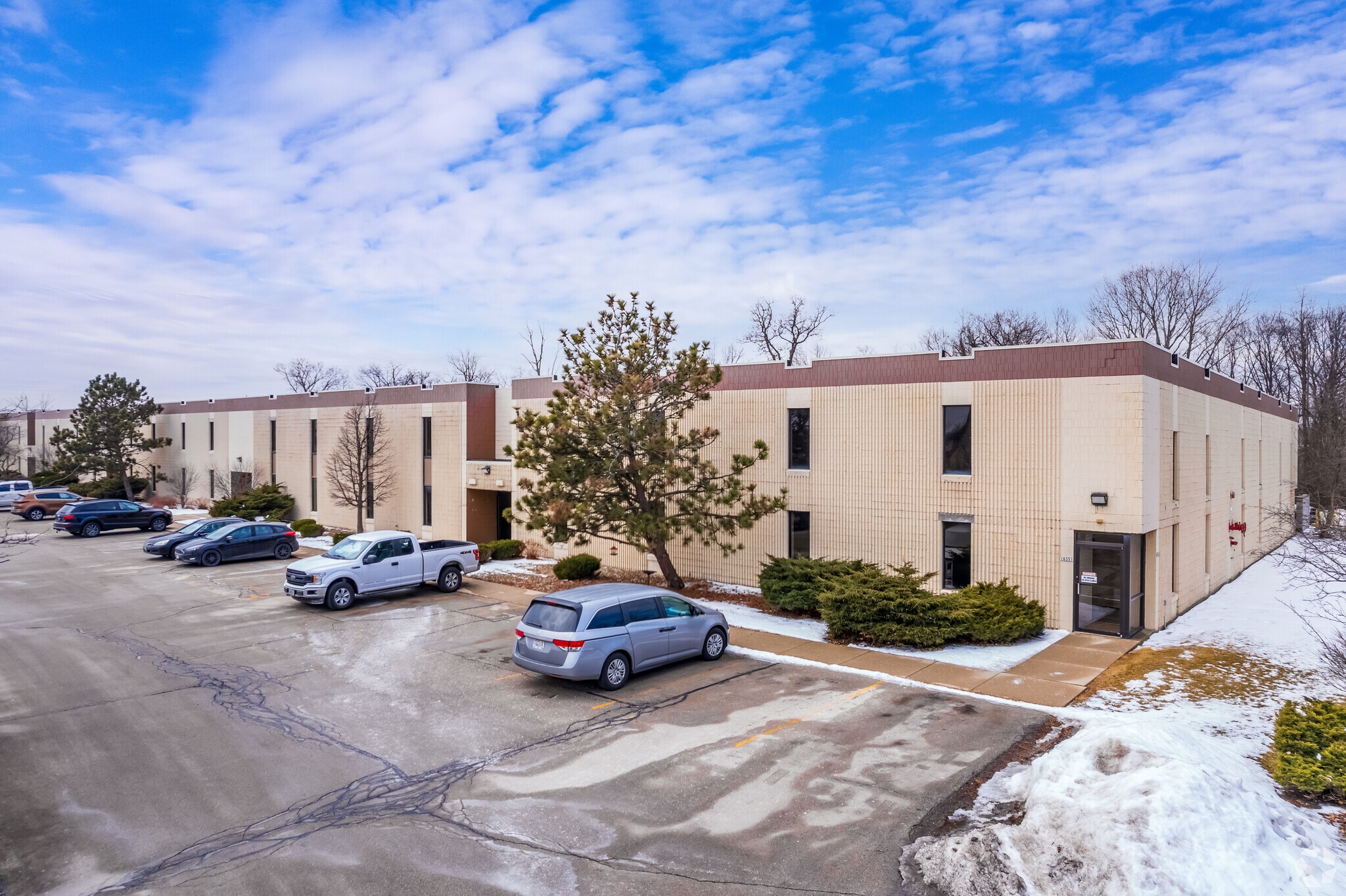 16255-16351 W Lincoln Ave, New Berlin, WI for Rent