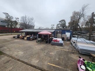 Houston, TX Storefront - 2920 Broadway St