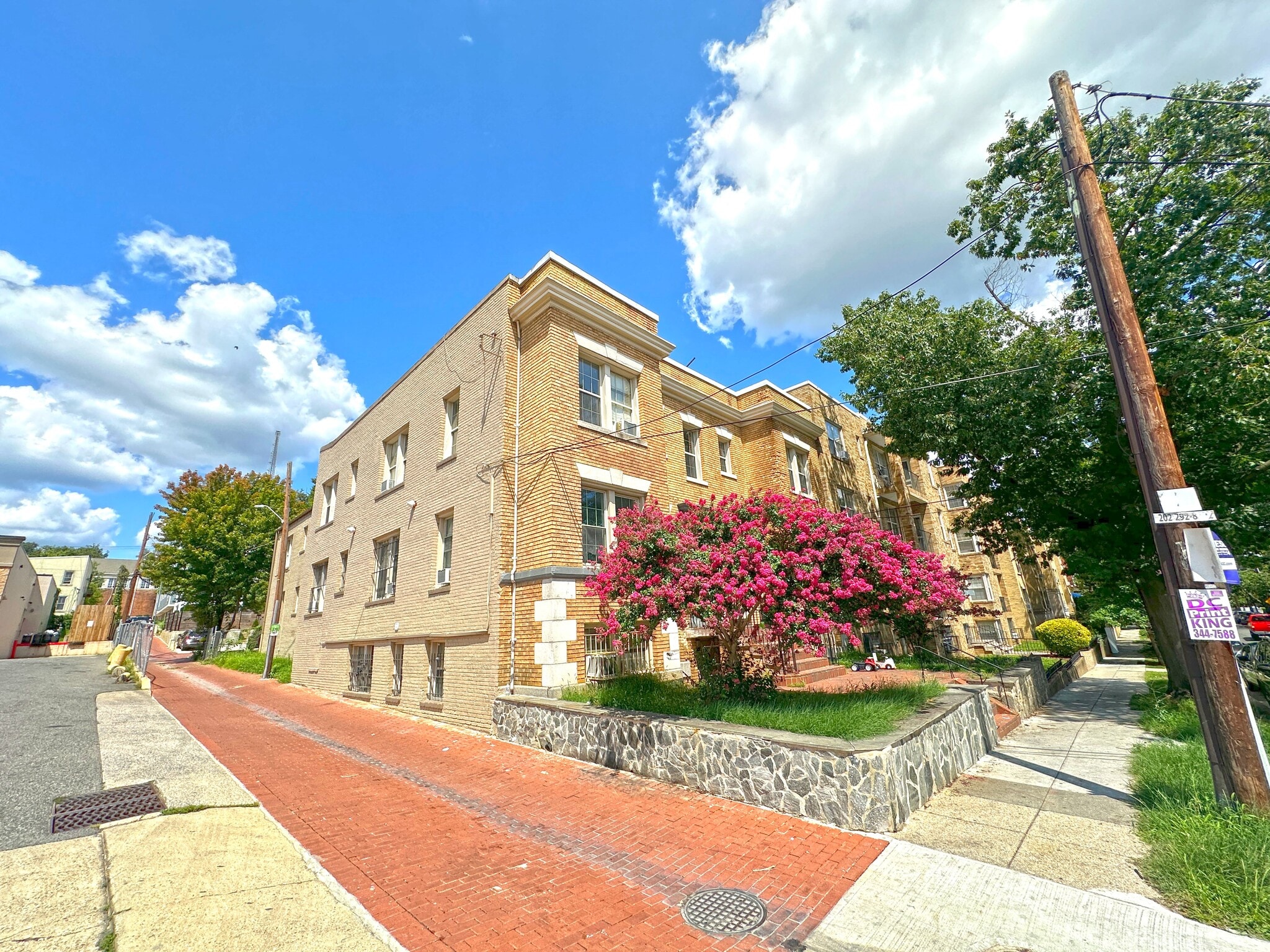 945 Longfellow St NW, Washington, DC for Sale