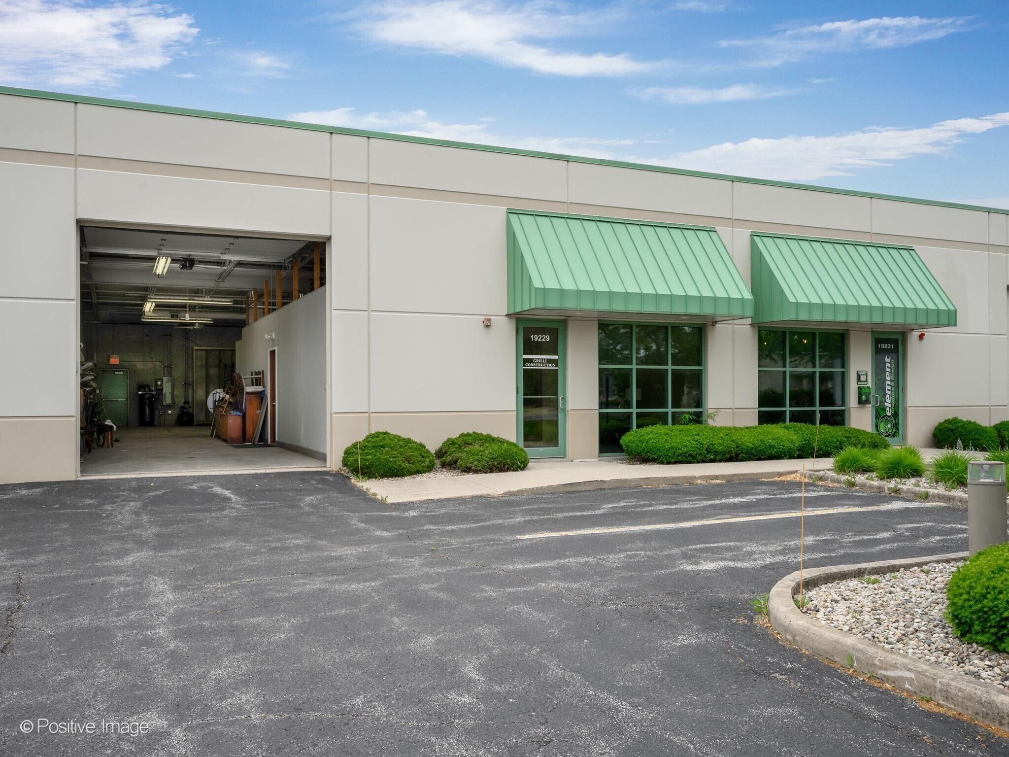 19225-19233 Henry Dr, Mokena, IL for Sale