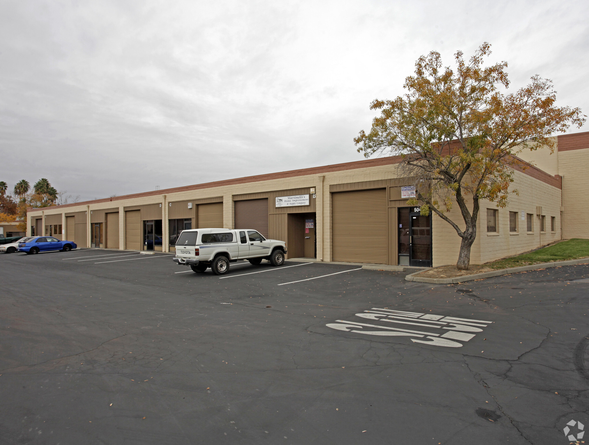 5051 College Oak Dr, Sacramento, CA for Rent
