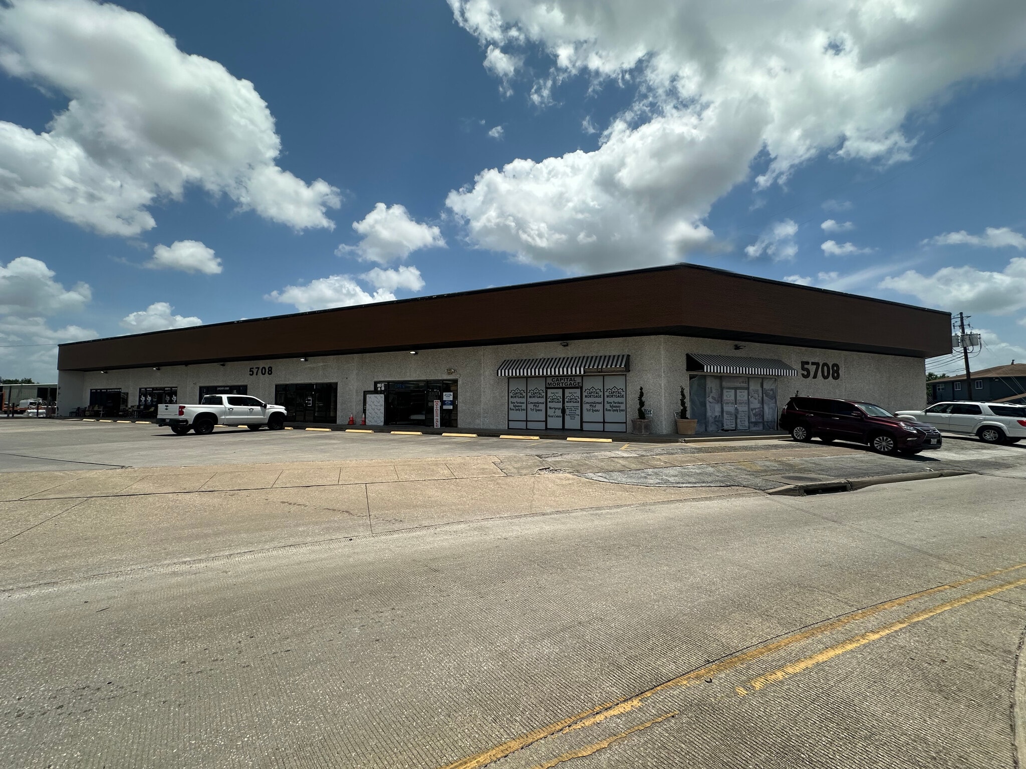 5708 N Shepherd Dr, Houston, TX for Rent