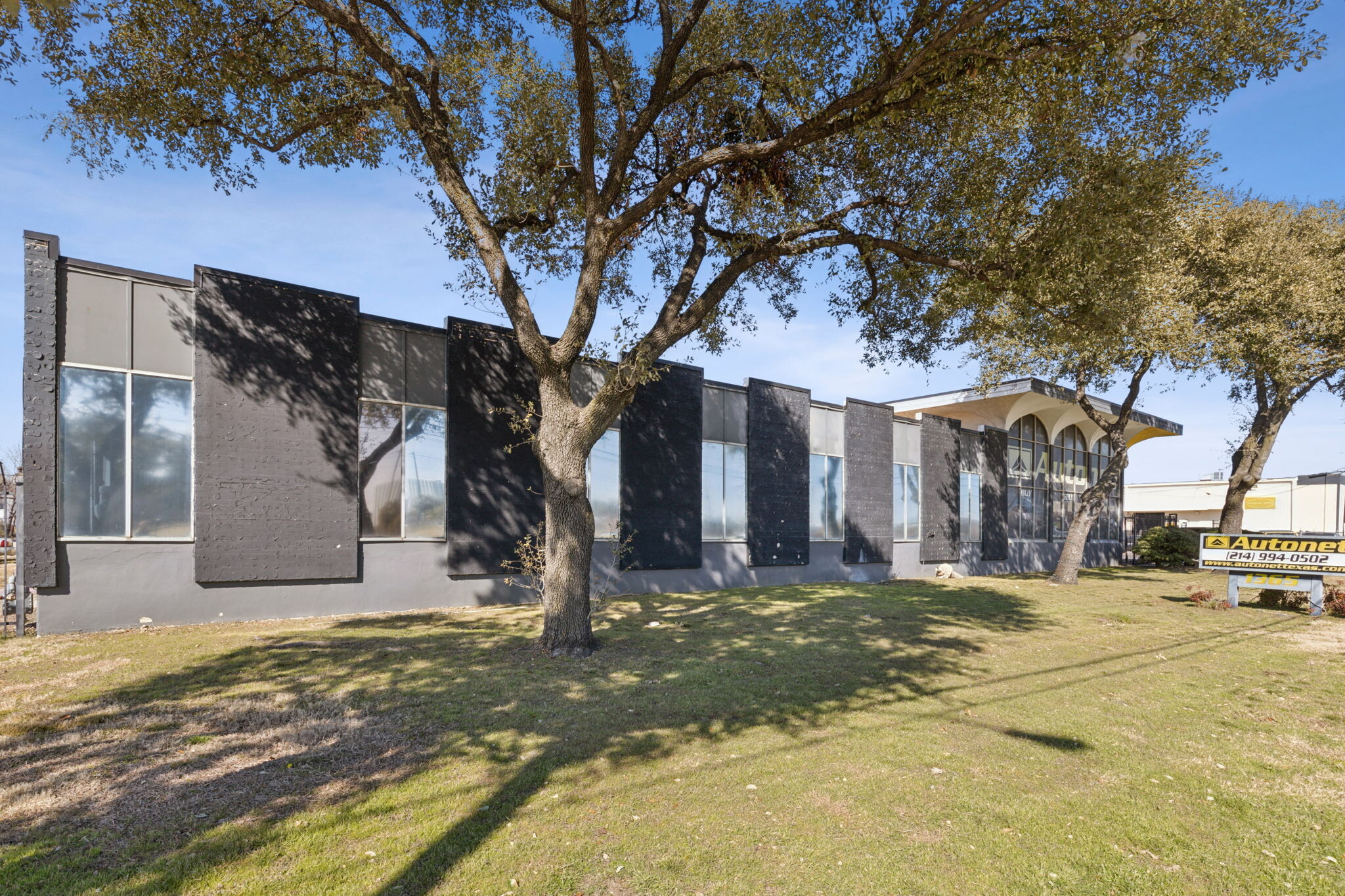 1365 Regal Row, Dallas, TX for Sale