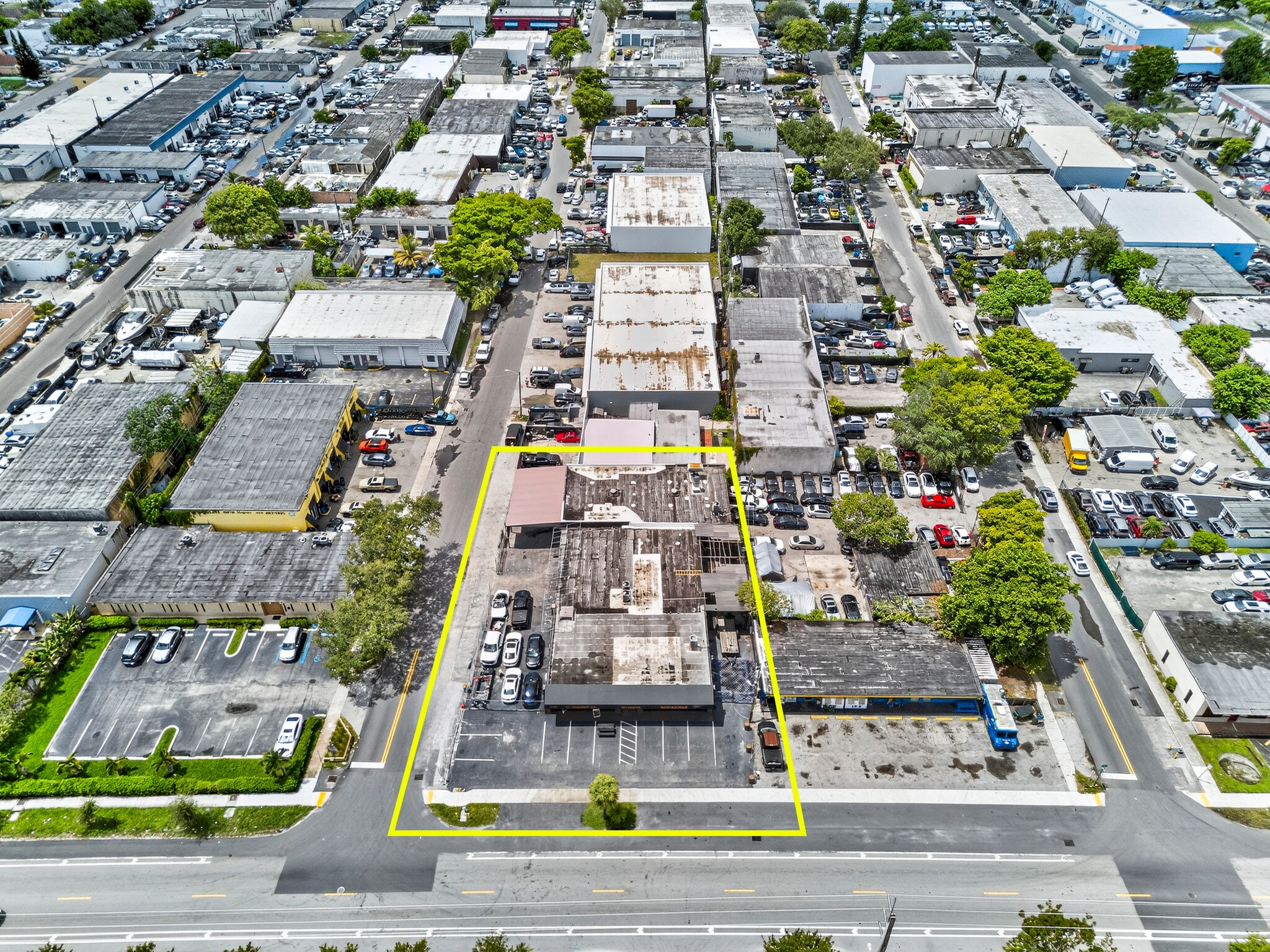1090 S 56th Ave, Hollywood, FL for Sale