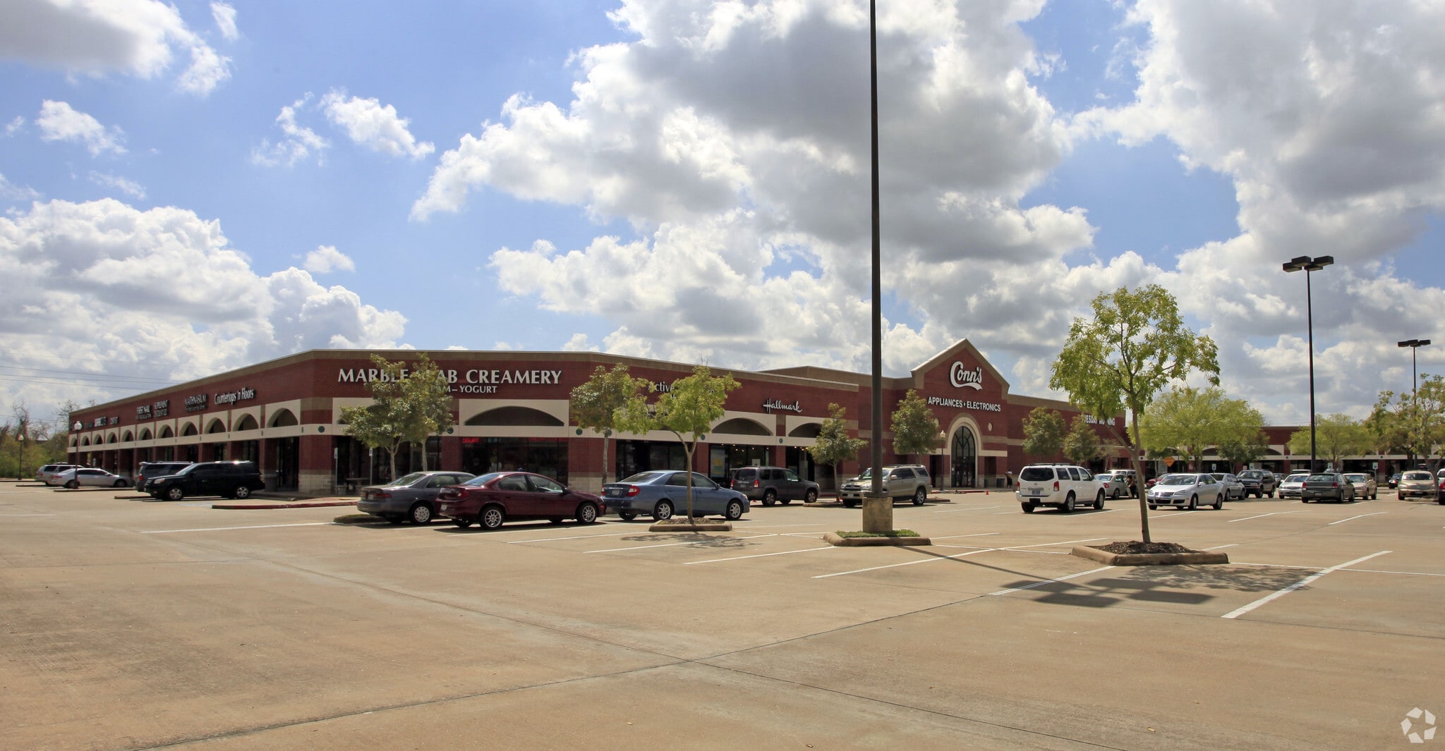 1520115555 Southwest Fwy Sugar Land, TX 77478 Shopping Center