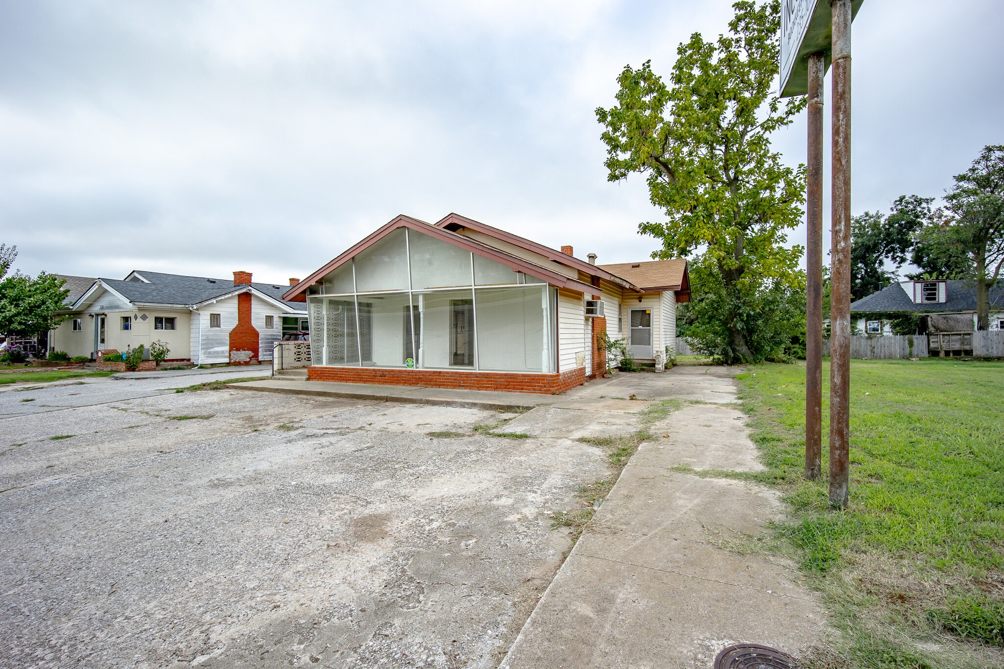 230 SW 27th St, Oklahoma City, OK for Sale