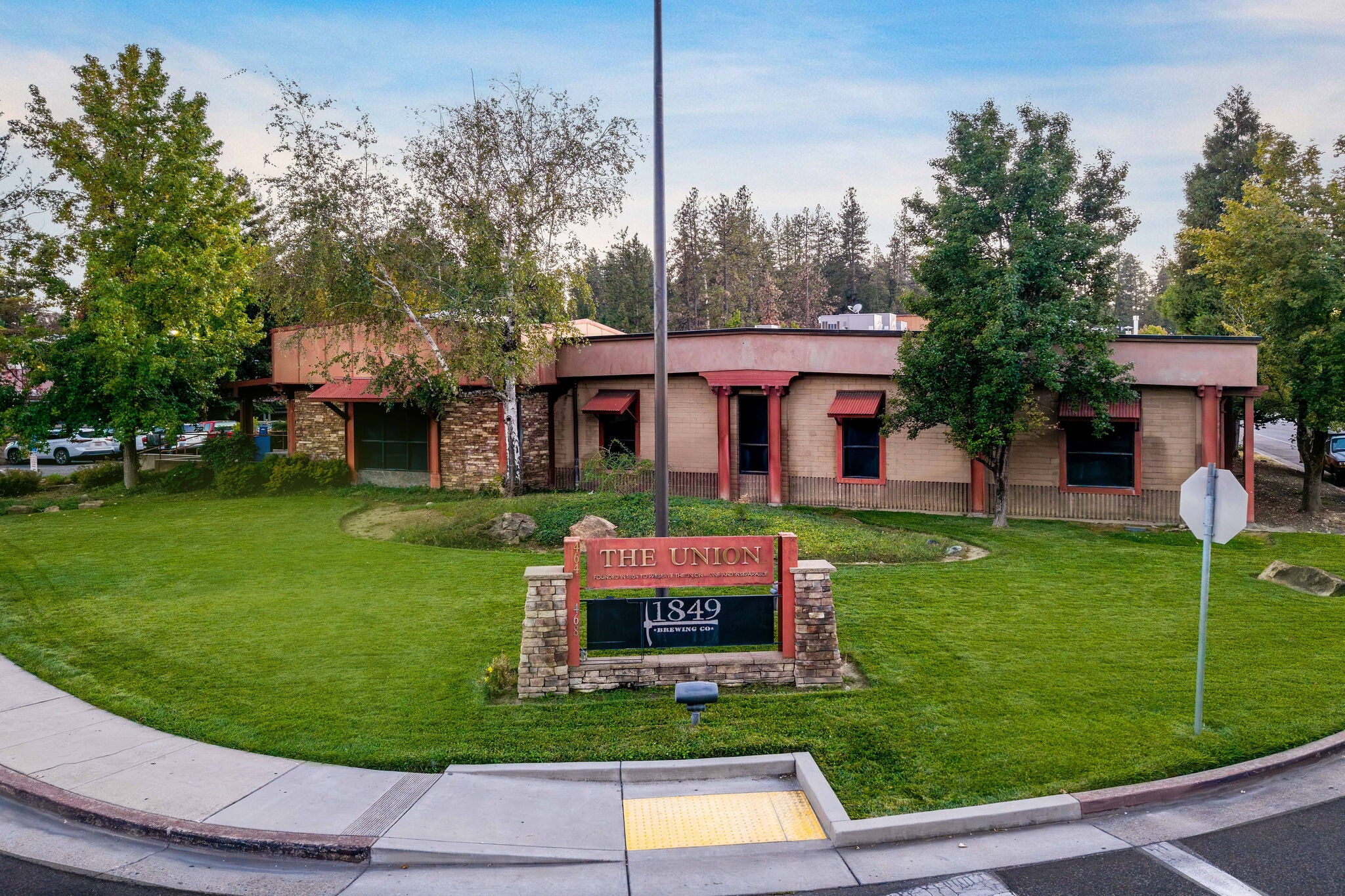 464 Sutton Way, Grass Valley, CA for Sale