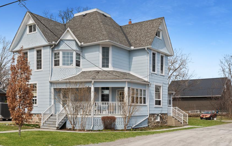 18 Oak St, Kawartha Lakes, ON for Sale