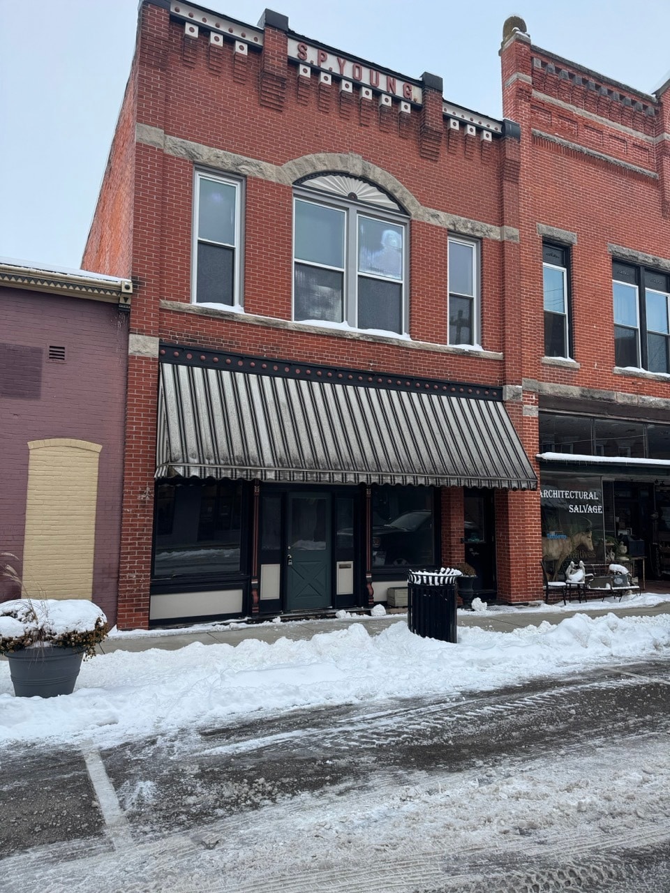 111 N Walnut St, North Manchester, IN for Sale