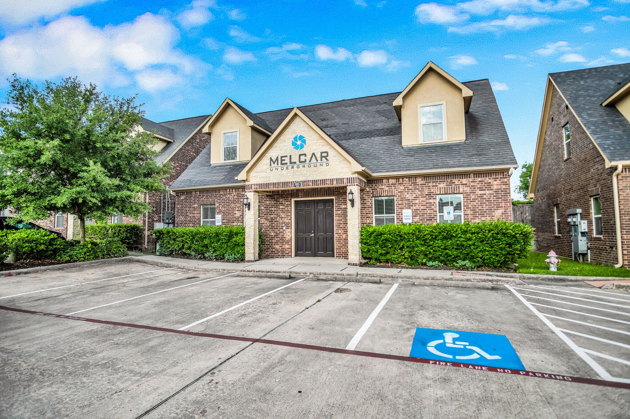 303 Longmire Rd Conroe, TX 77304 Office Property for Sale on