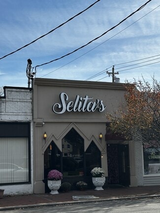 Lynbrook, NY Restaurant - 152 Union Ave