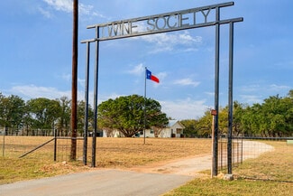 Fredericksburg, TX Apartments - 67 Shaun Ln