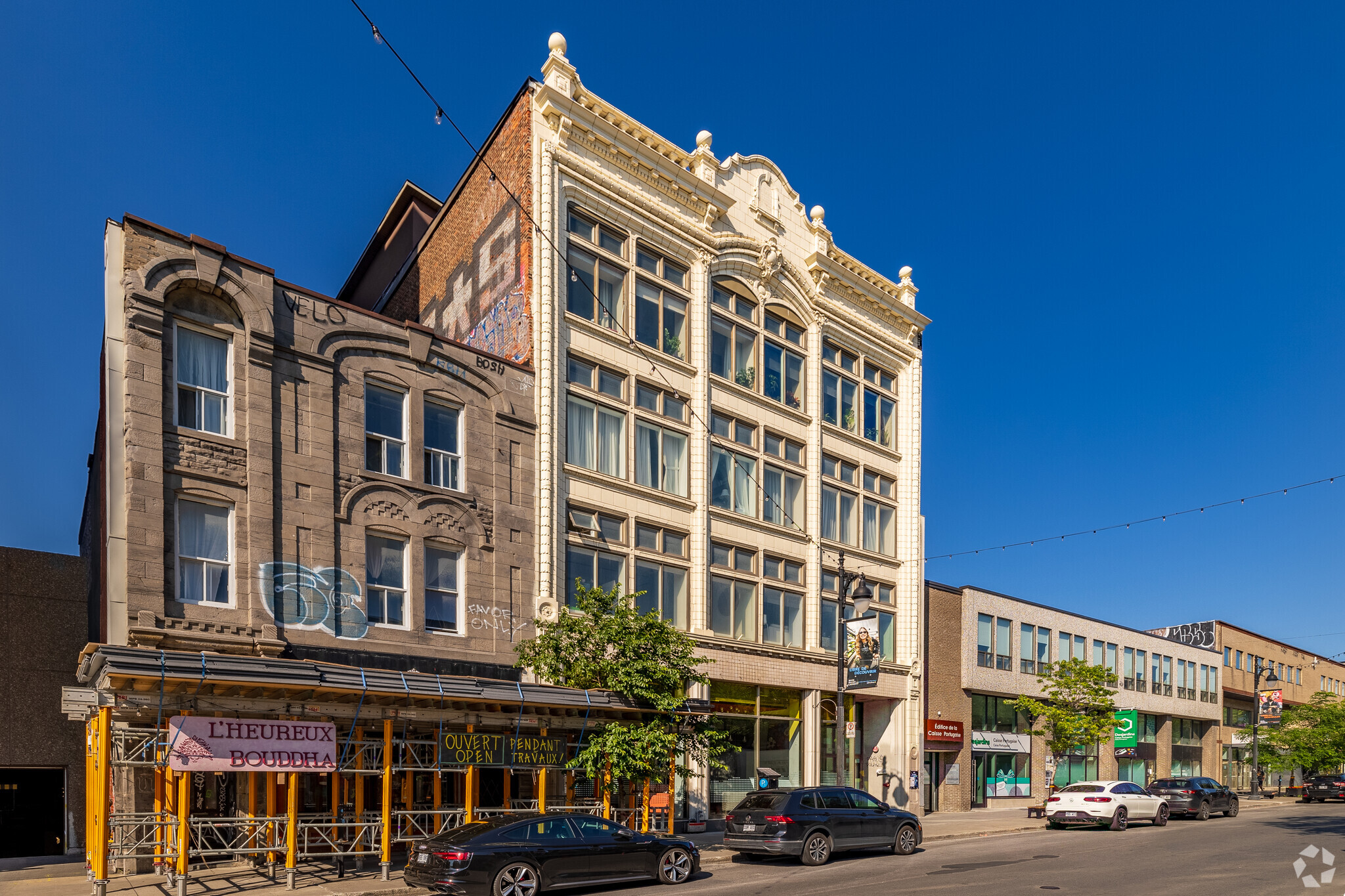 4238 Boul Saint-Laurent, Montréal, QC for Sale