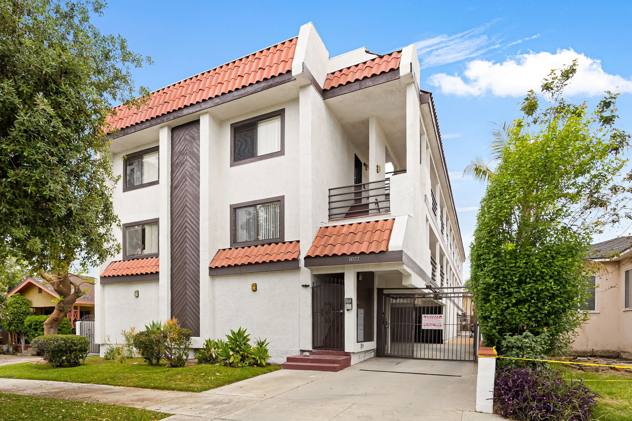1021 Linden Ave, Glendale, CA for Sale
