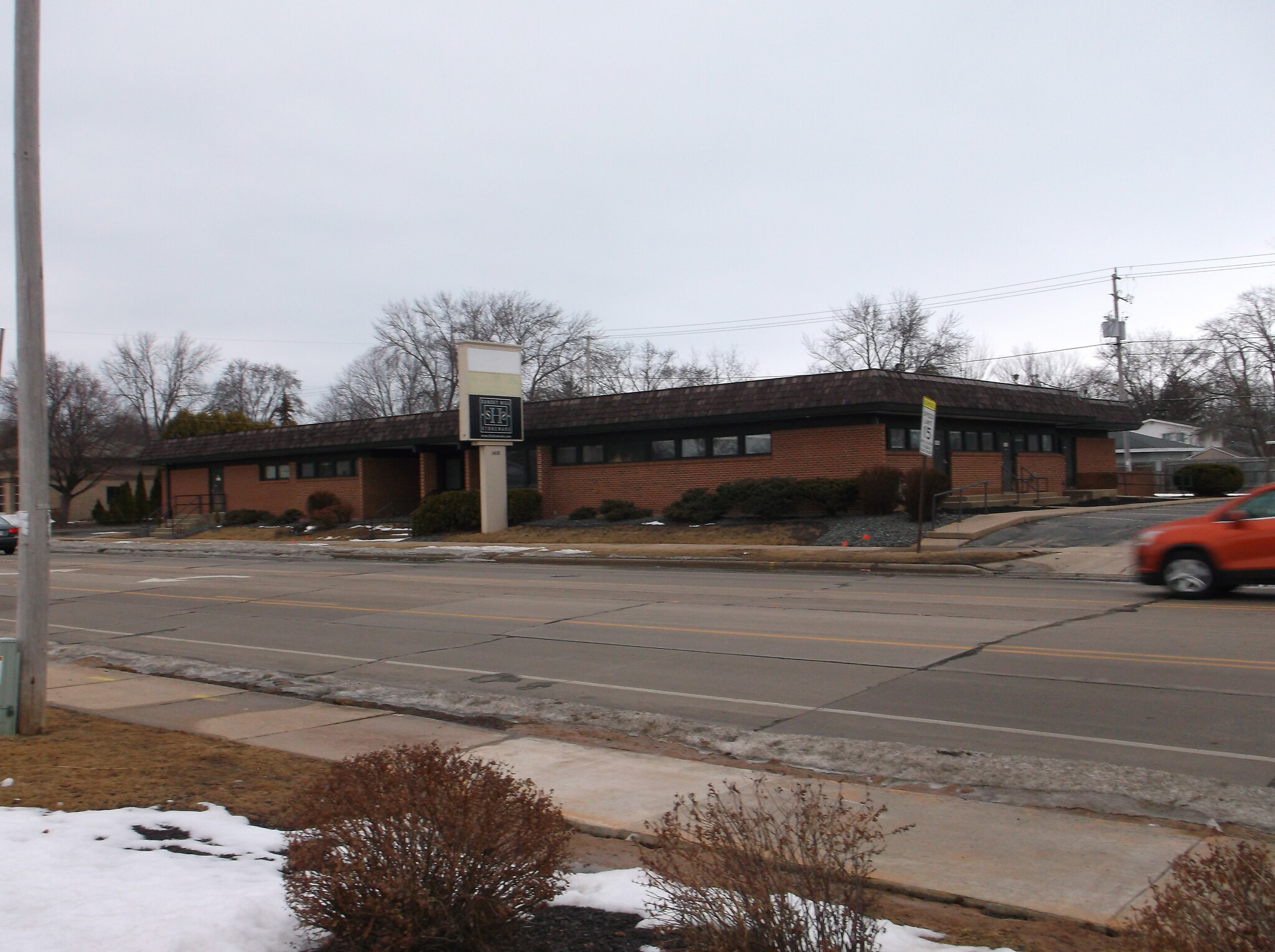 1416 S Commercial St, Neenah, WI for Sale