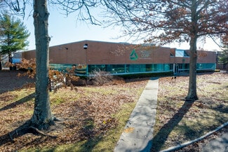 Hauppauge, NY Industrial - 48 Mall Dr