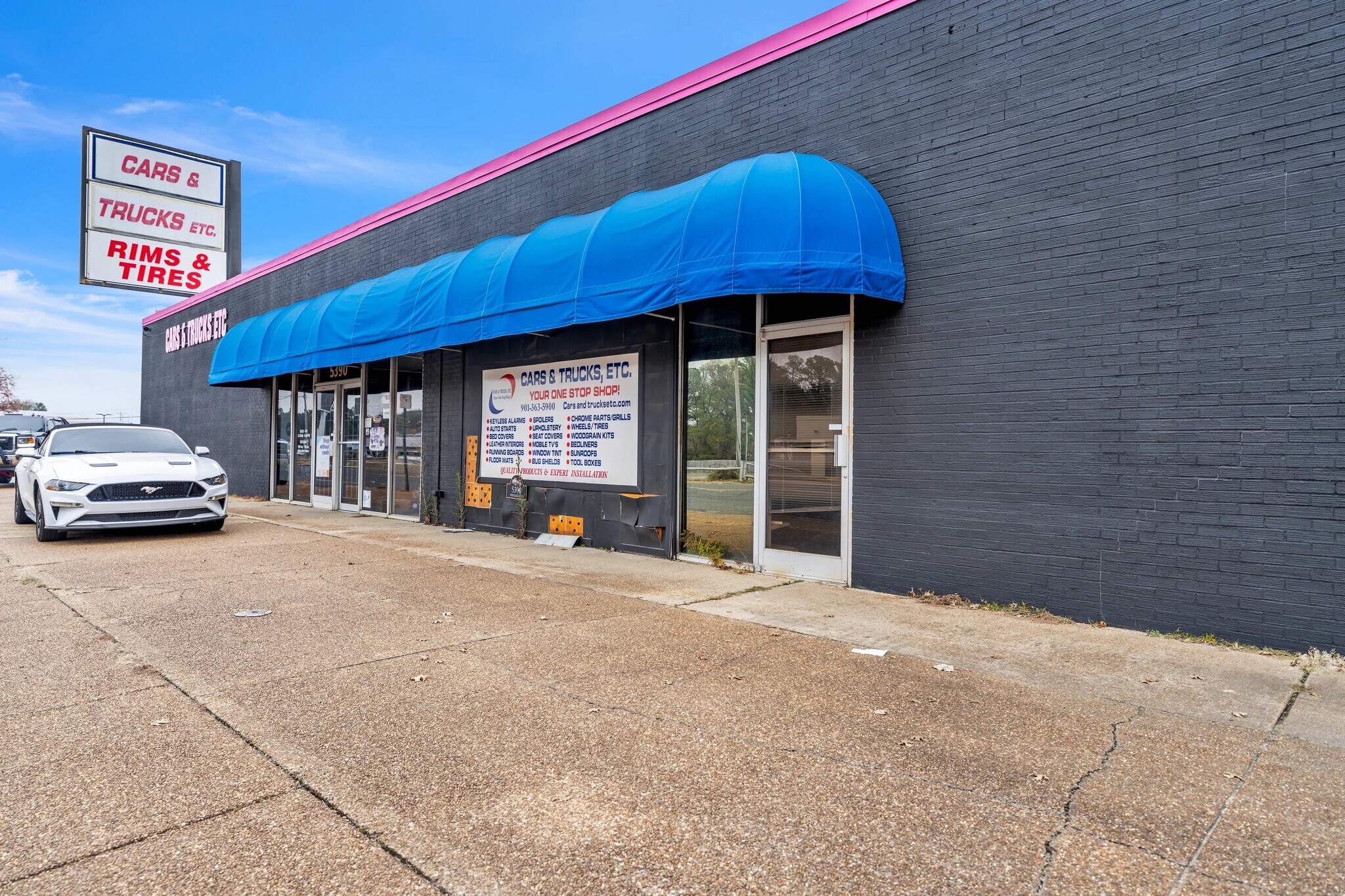 5390 Fox Plaza Dr, Memphis, TN for Sale
