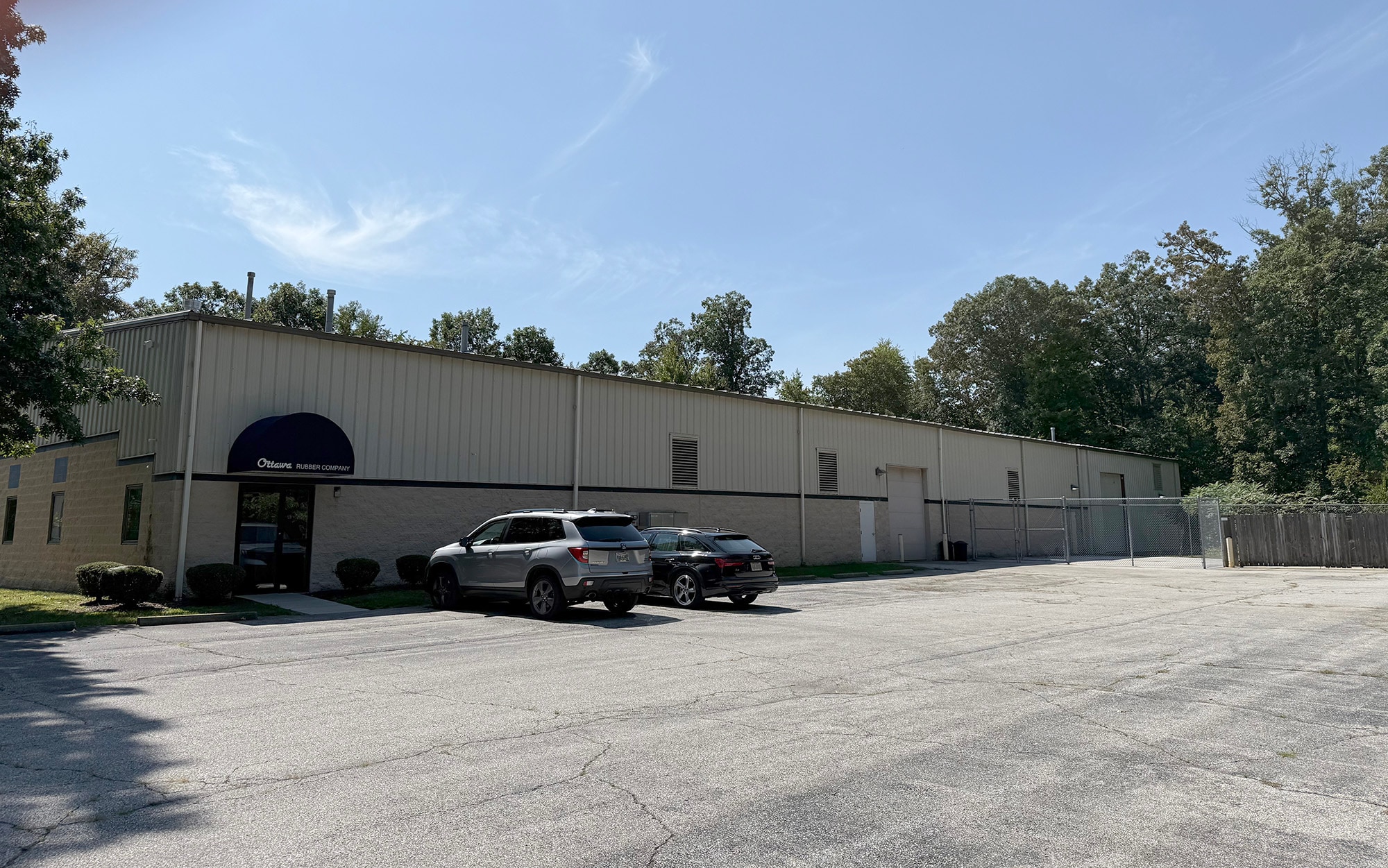 1600 Commerce Rd, Holland, OH for Sale