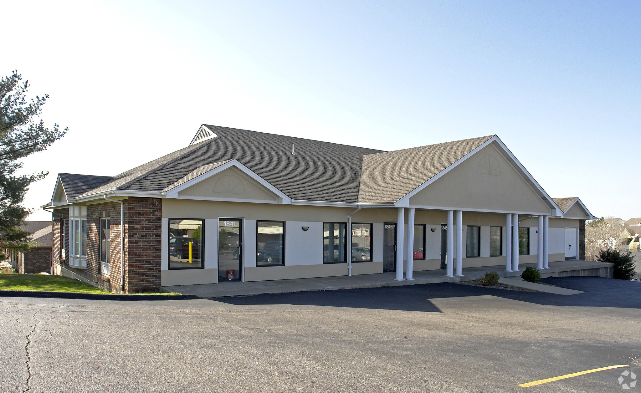 1841-1861 Sherman Dr, Saint Charles, MO for Rent