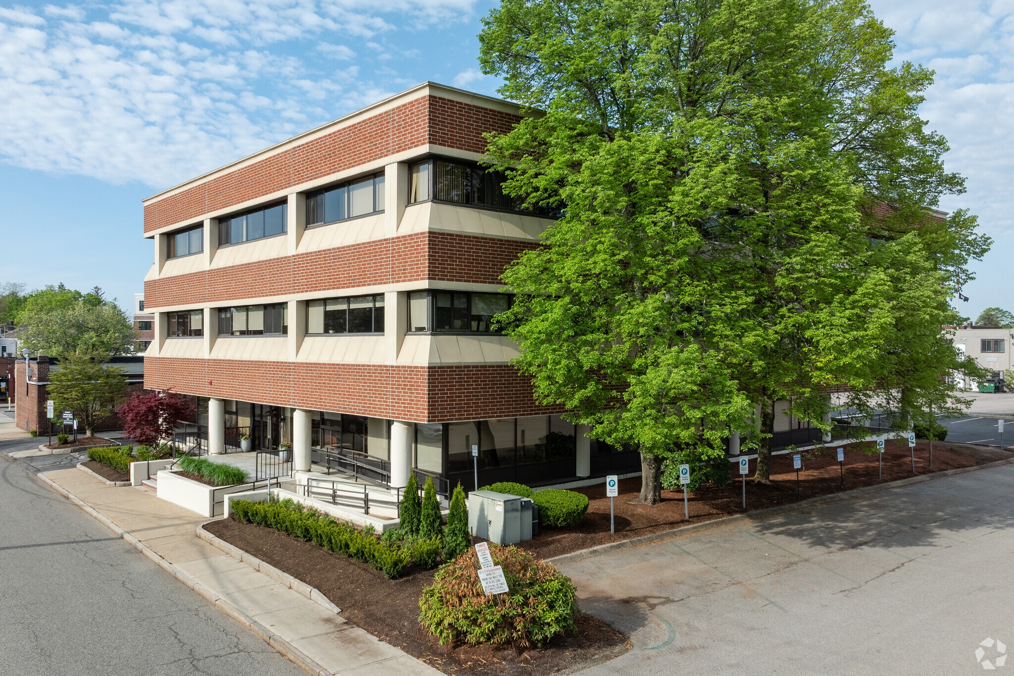 20 Pickering St, Needham, MA for Rent