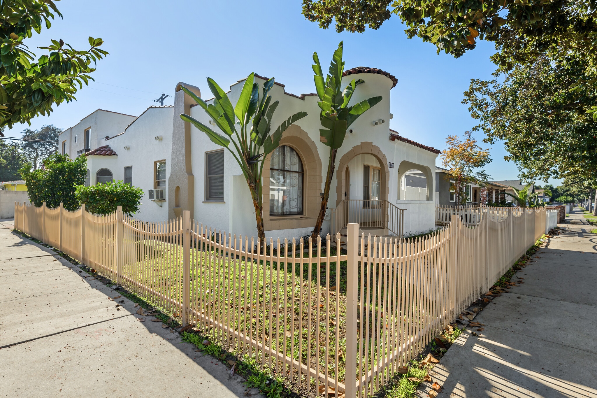 496 E 52nd St, Long Beach, CA for Sale