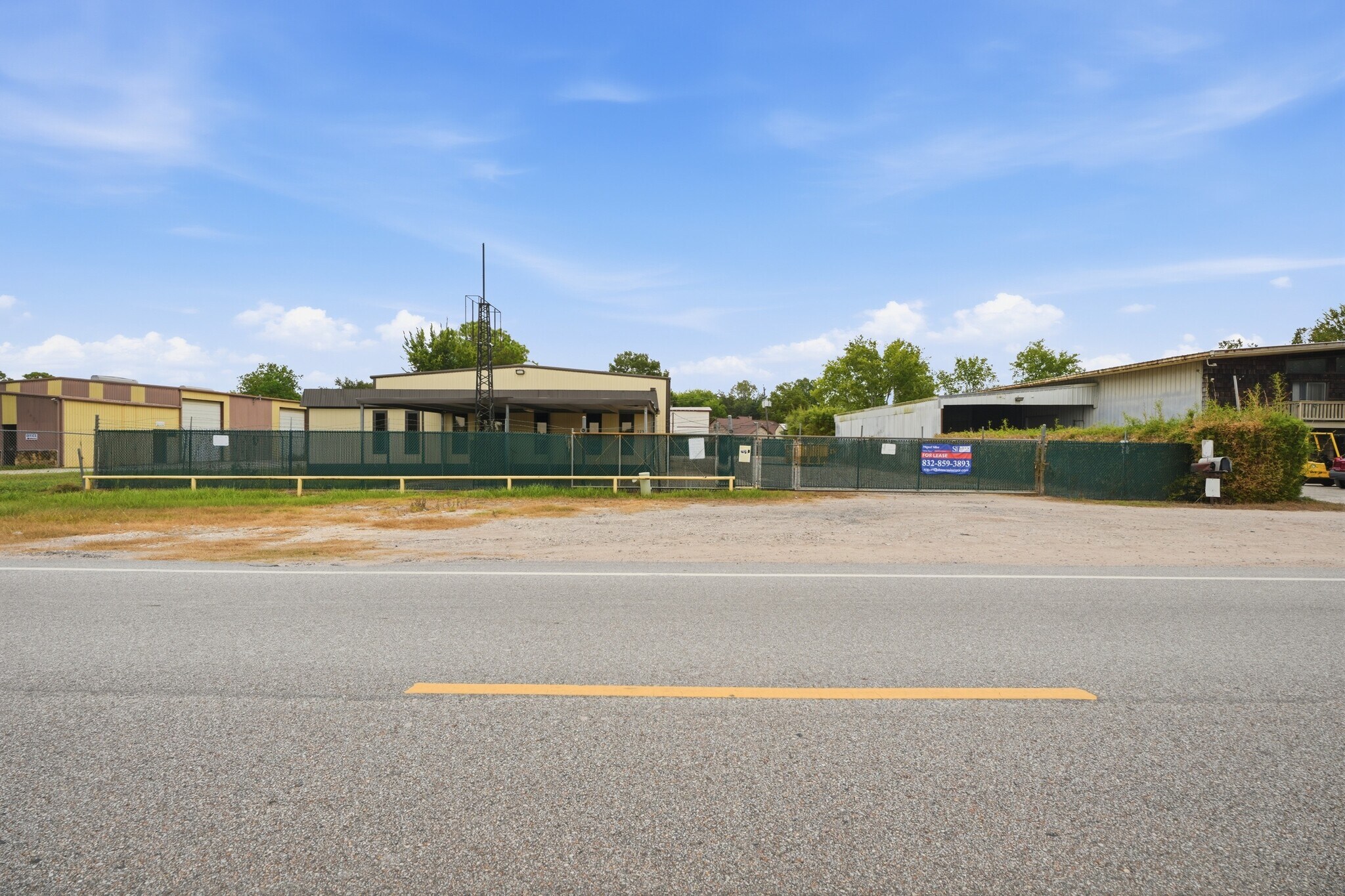 2233 Garden Rd, Pearland, TX for Rent