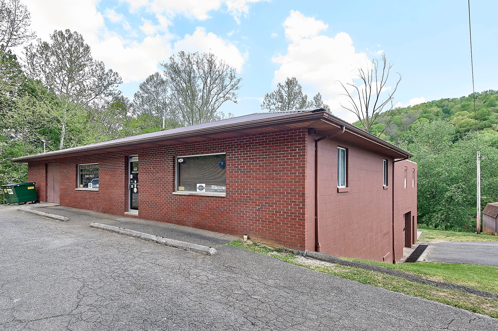 6328 Elk River Rd, Clendenin, WV for Sale