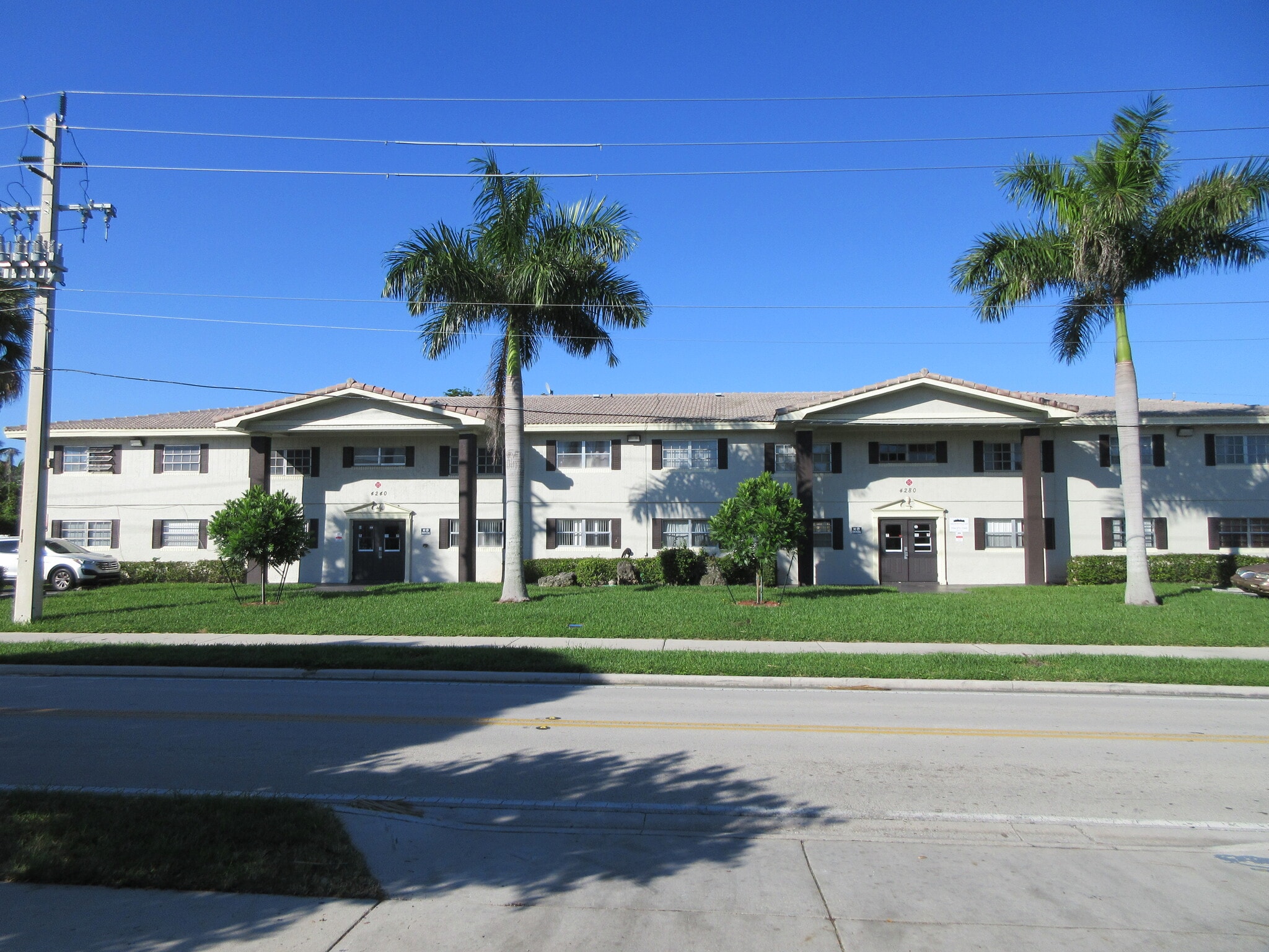 4280 Woodside Dr, Coral Springs, FL for Sale