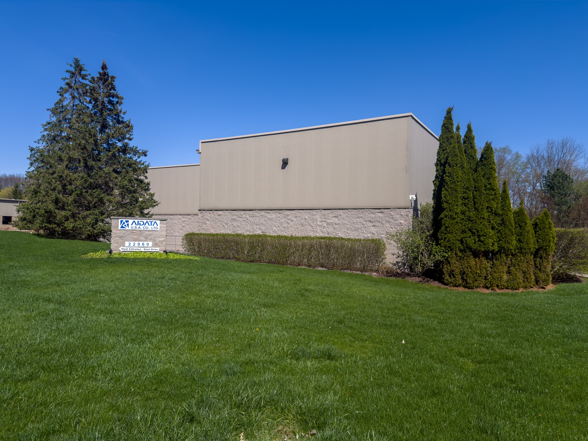 22960 Venture Dr, Novi, MI for Rent