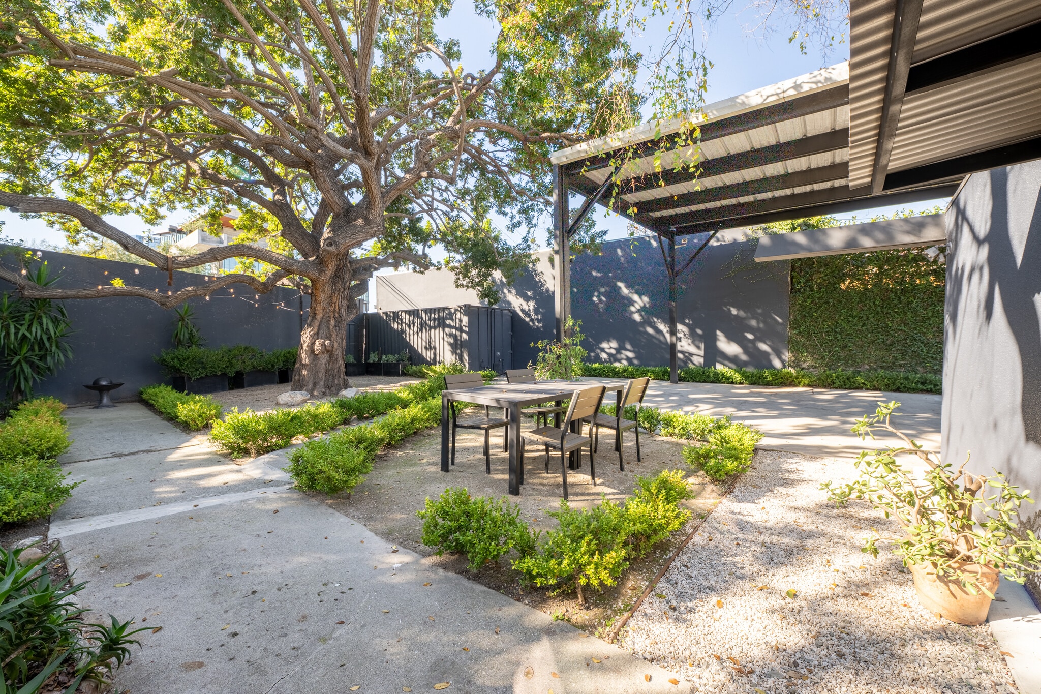 5761 W Adams Blvd, Los Angeles, CA for Rent