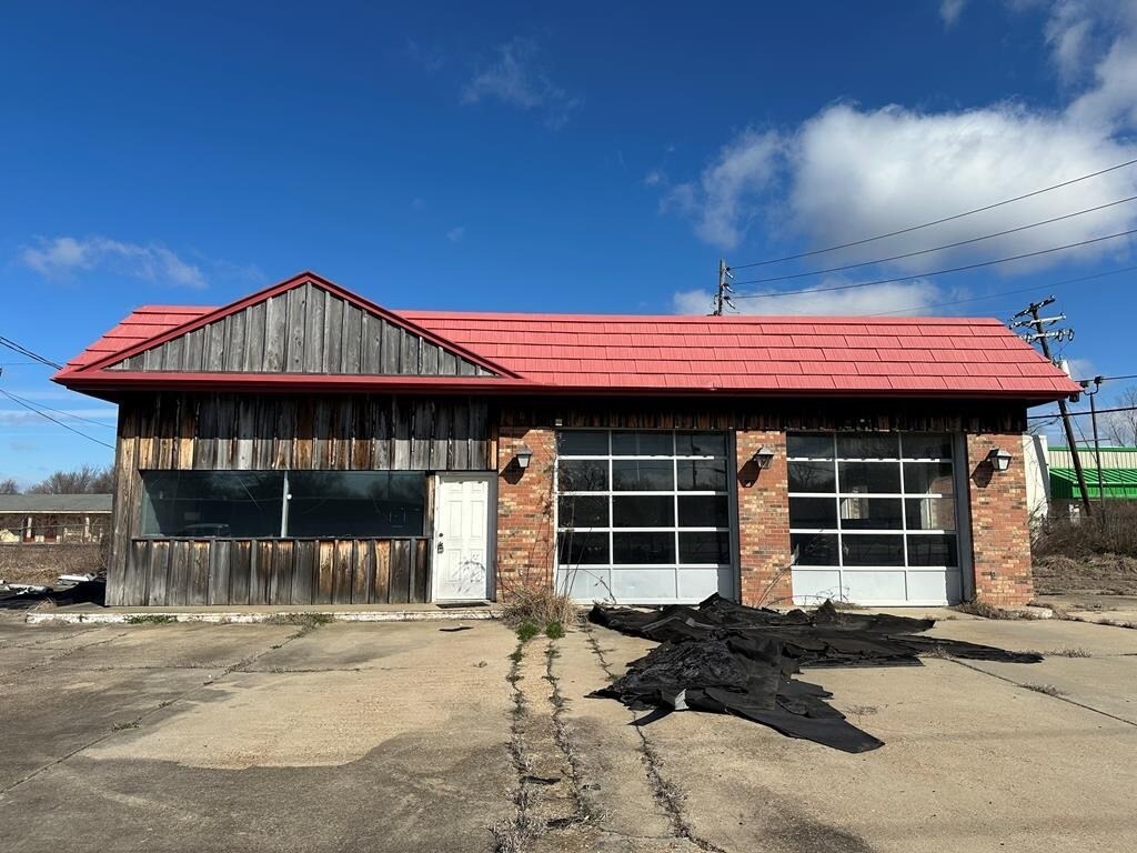 2512 US-82, Greenville, MS for Sale