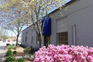 Essex, CT Retail - 36 Plains Rd