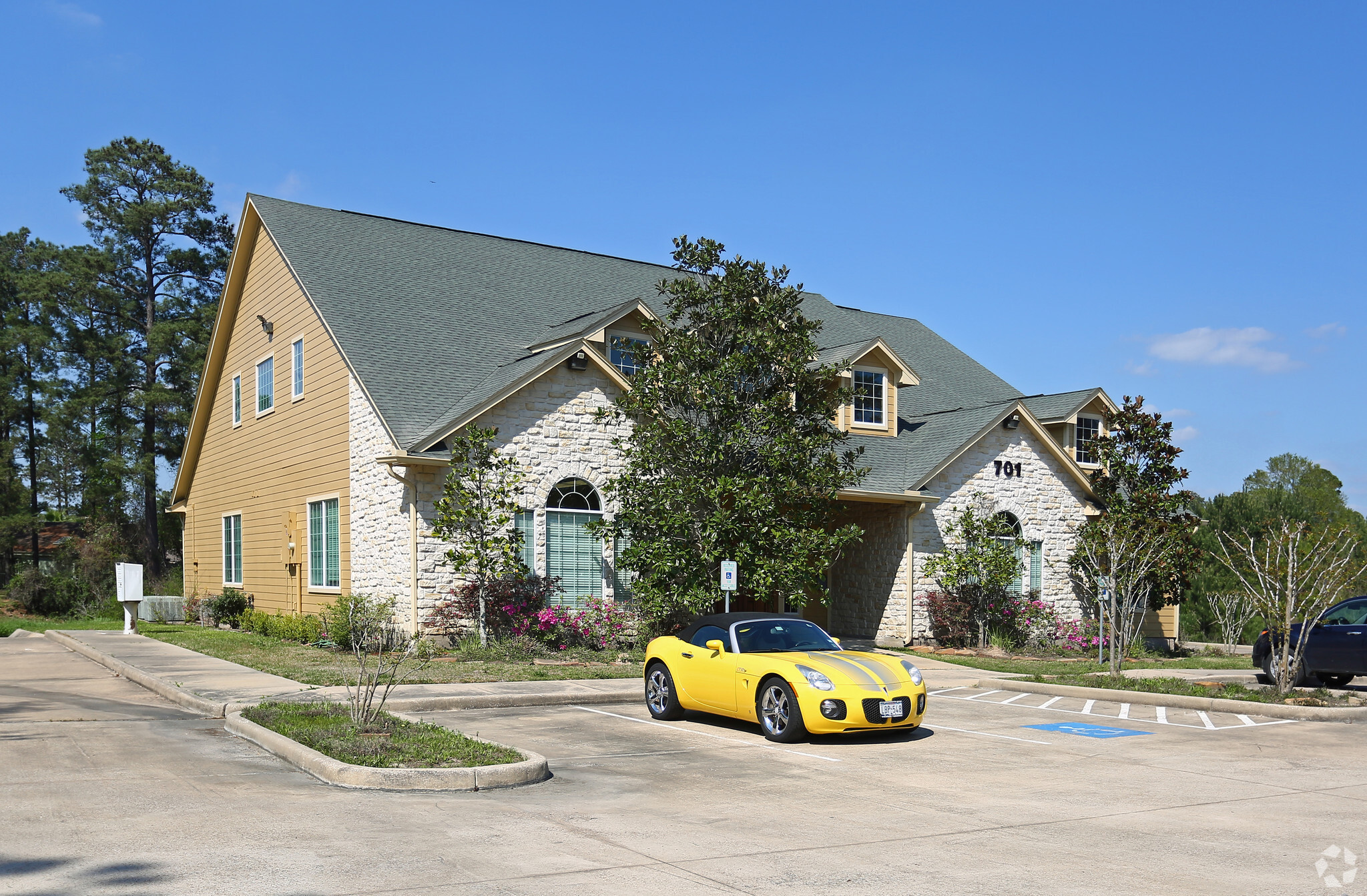 701 N Loop 336 E, Conroe, TX for Rent