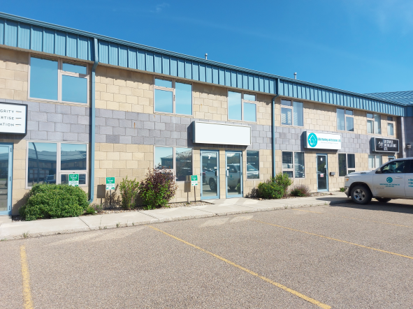 7471 Edgar Industrial Bnd, Red Deer, AB for Sale