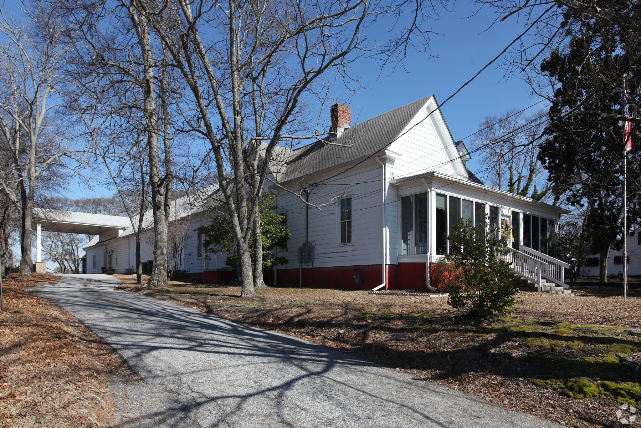 1105 N Main St, Conyers, GA for Sale